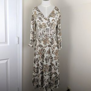 ⭐ Goregous Brown and White Dress⭐